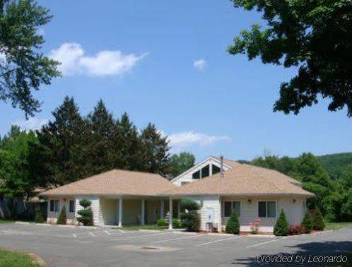 Rocky River Inn 新米尔福德 外观 照片